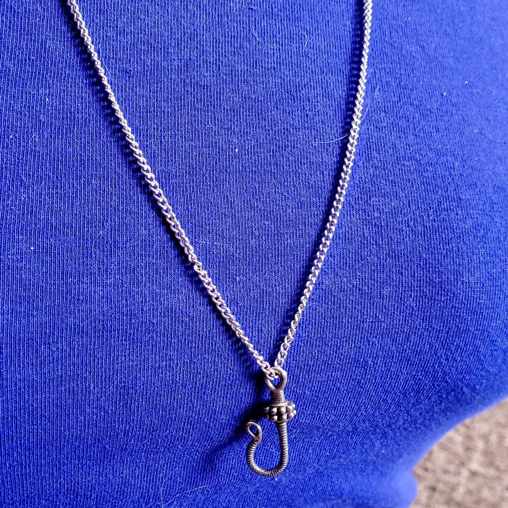 26" Silver Tone Hook Pendant Necklace Simple Style